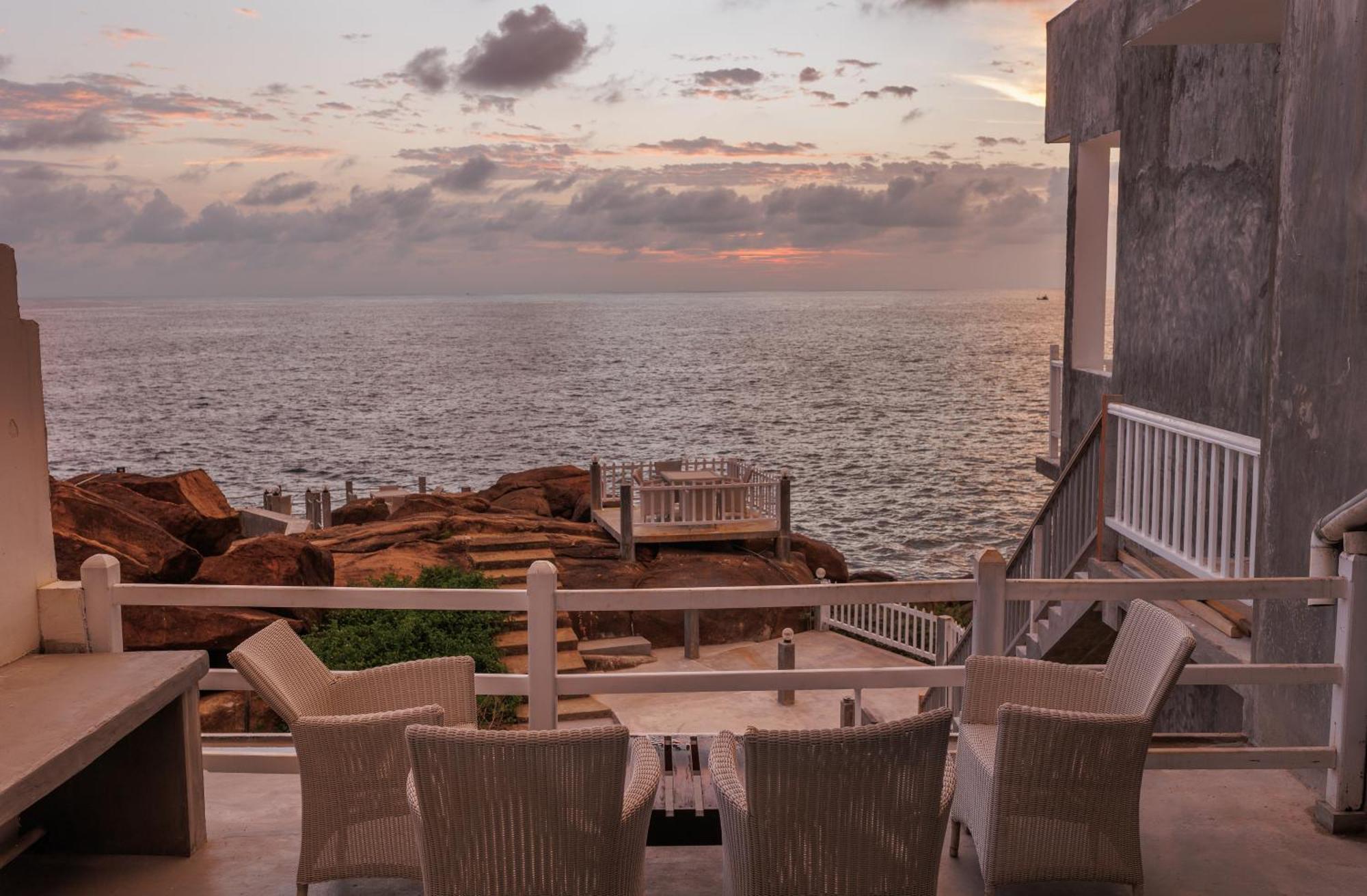 Hotel Zeilan Sunset Point Unawatuna Ngoại thất bức ảnh